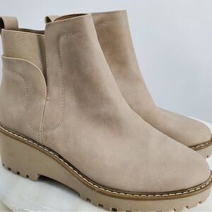 Pre loved dolce vita boots